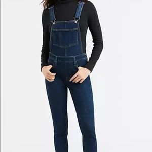 Levi Skinny Overalls